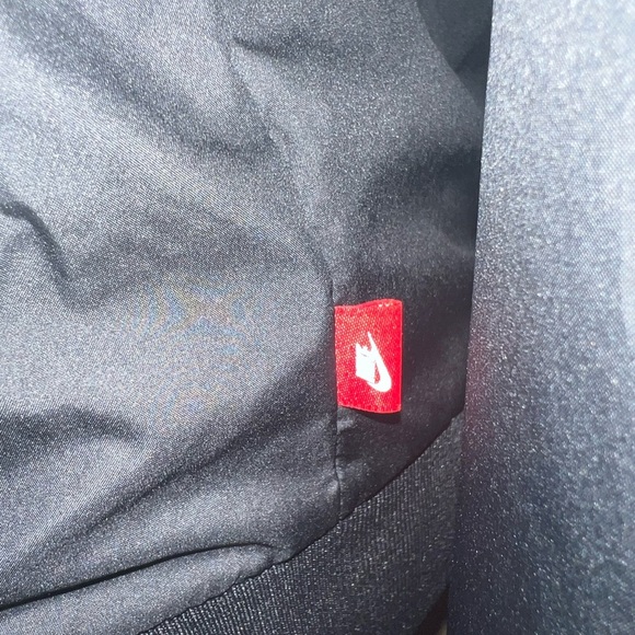 Nike Black and White Windbreaker with Full-Length Zipper - Picture 5 of 6